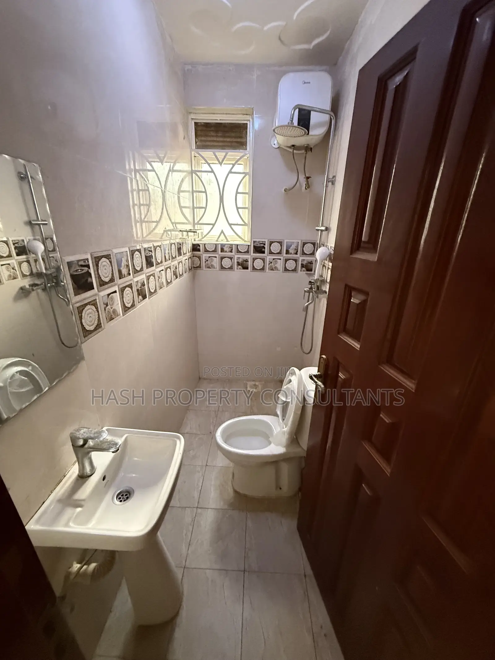 2bdrm Apartment in Muyenga, Central Division for rent