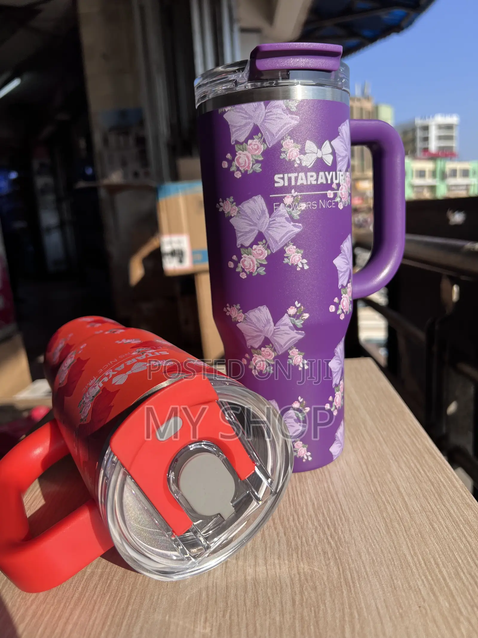 Keep Drinks Hot or Cold in Style- 900mls Vacuum Cup