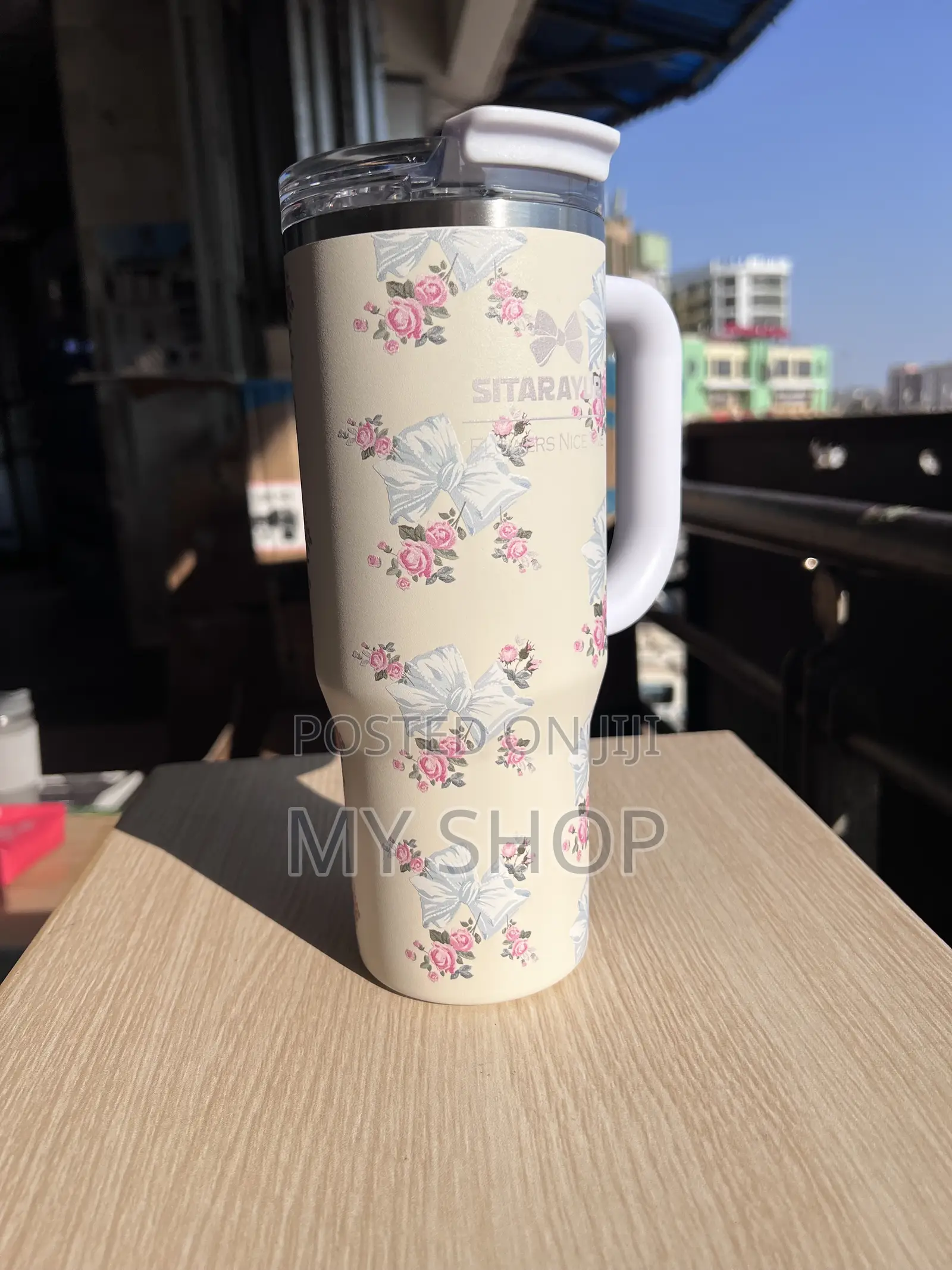 Elegant 900ml Floral Travel Tumbler