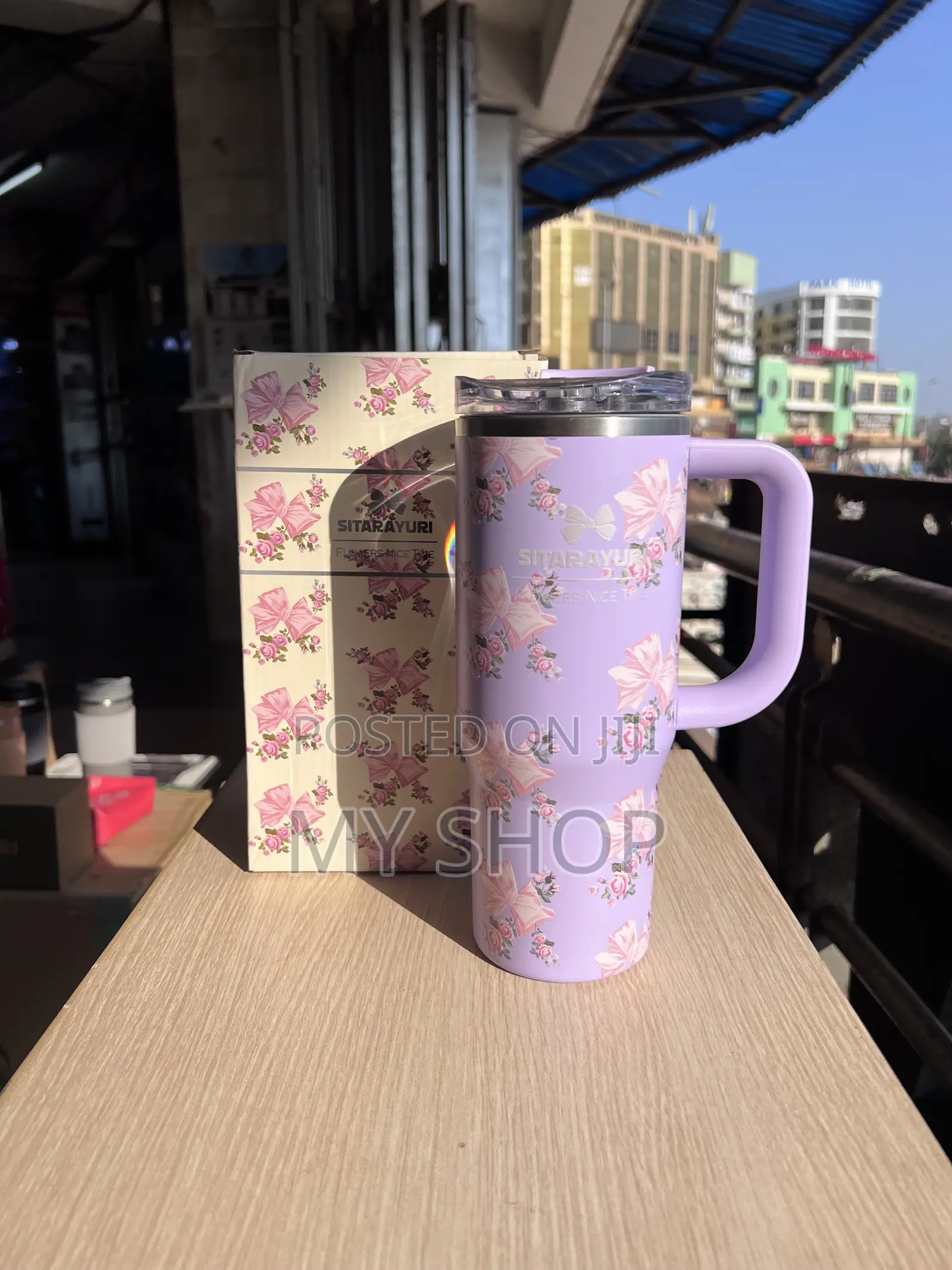 900ml Floral Travel Tumbler – Sip in Style