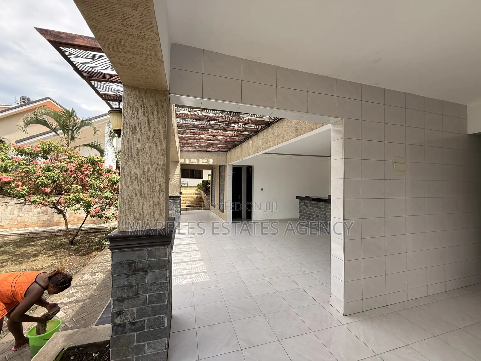 5bdrm House in Bugolobi, Central Division for sale