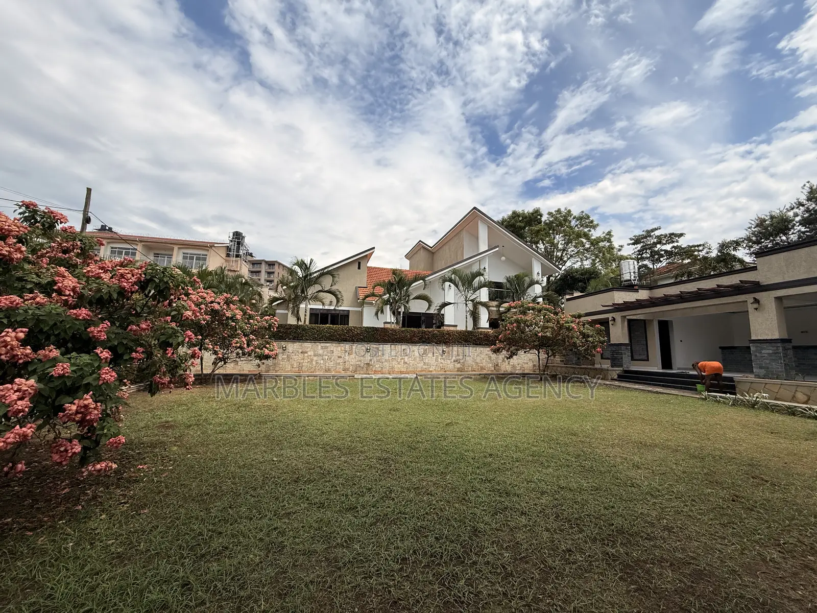 5bdrm House in Bugolobi, Central Division for sale