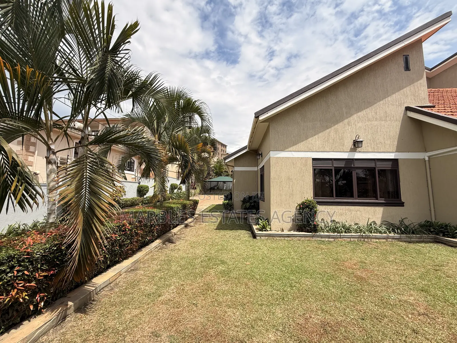5bdrm House in Bugolobi, Central Division for sale