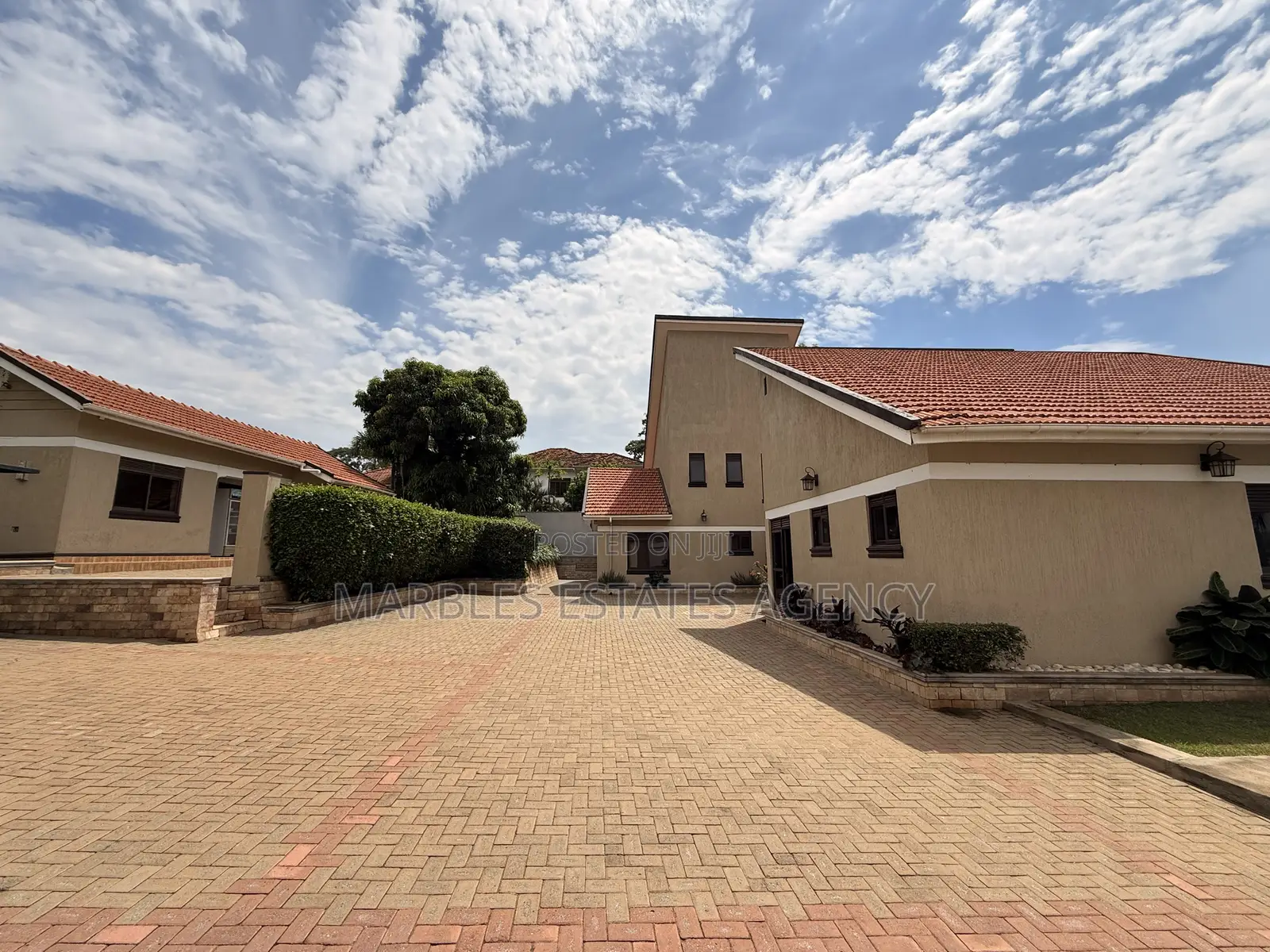 5bdrm House in Bugolobi, Central Division for sale