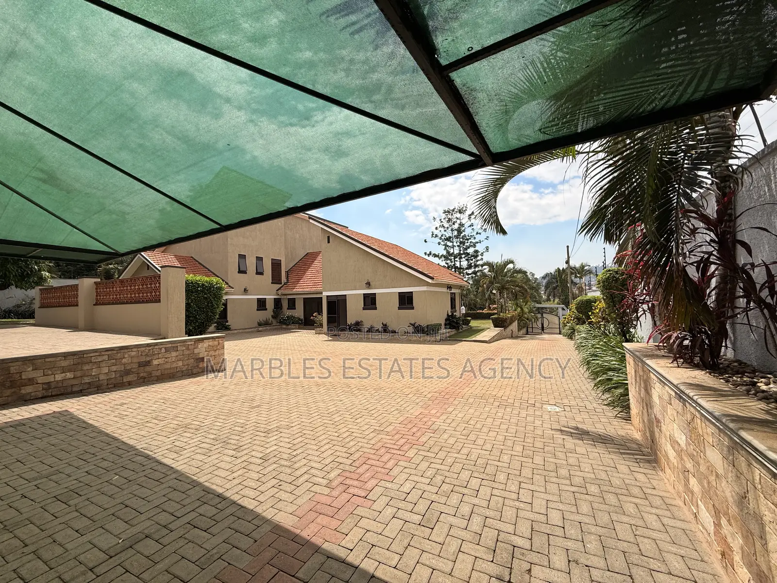 5bdrm House in Bugolobi, Central Division for sale