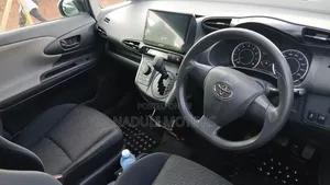 Toyota Wish 2012 Blue