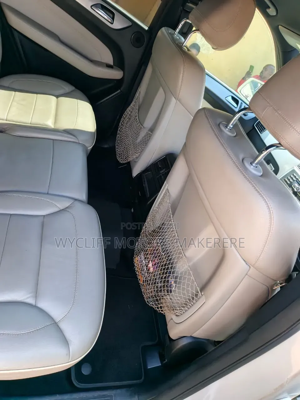 Toyota Voxy 2009 Silver