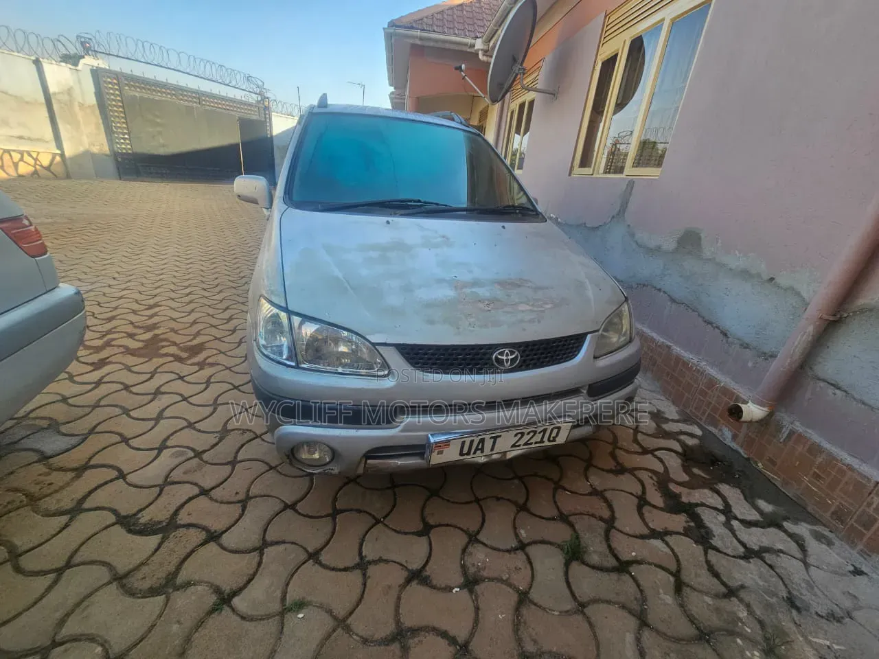 Toyota Voxy 2001 Green