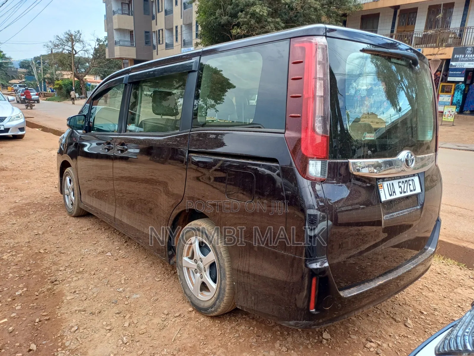 Toyota Noah 2015 Red