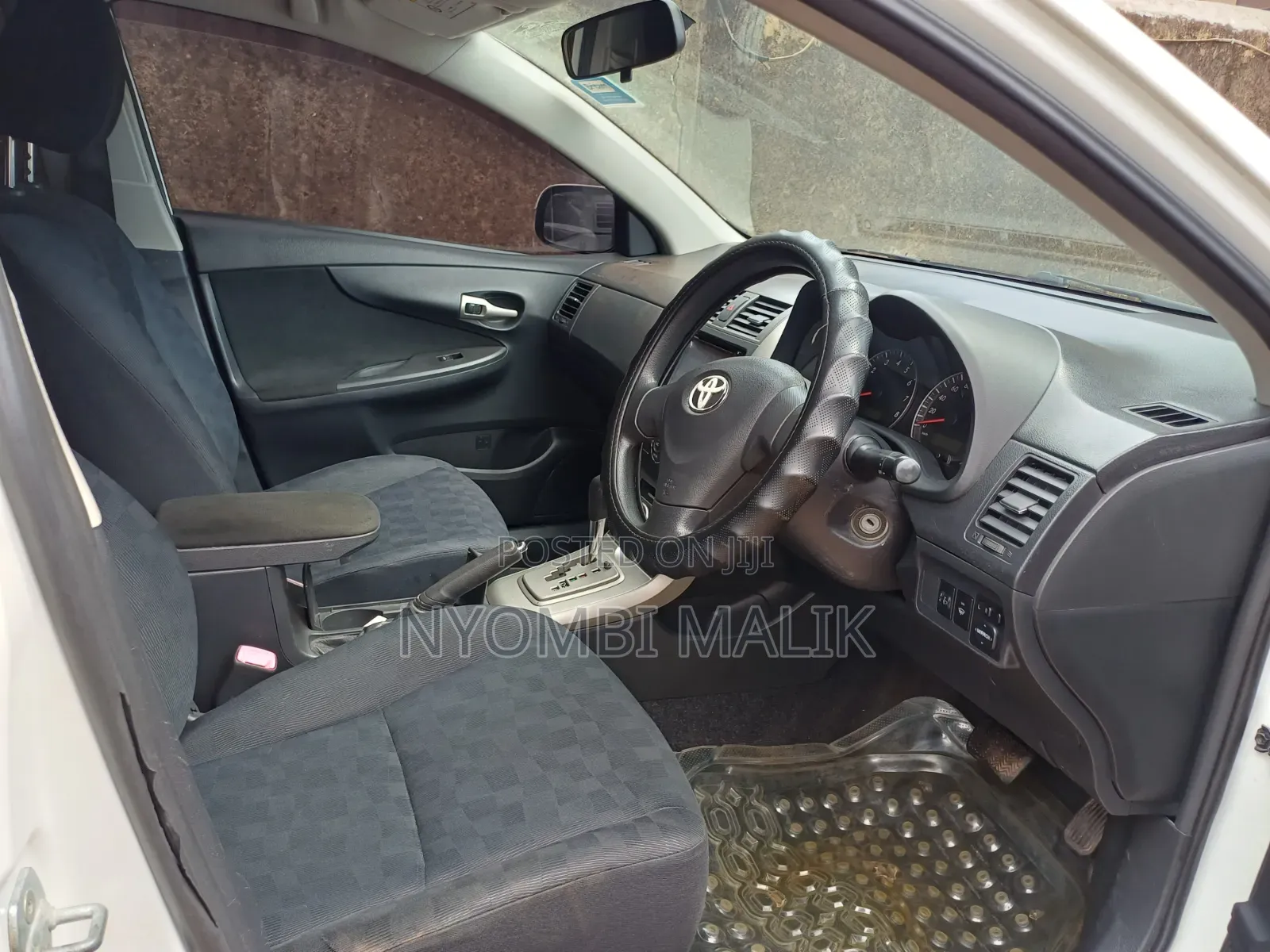 Toyota Corolla Fielder 2009 Pearl