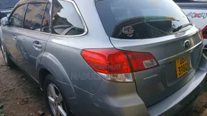 Subaru Outback 2010 Silver