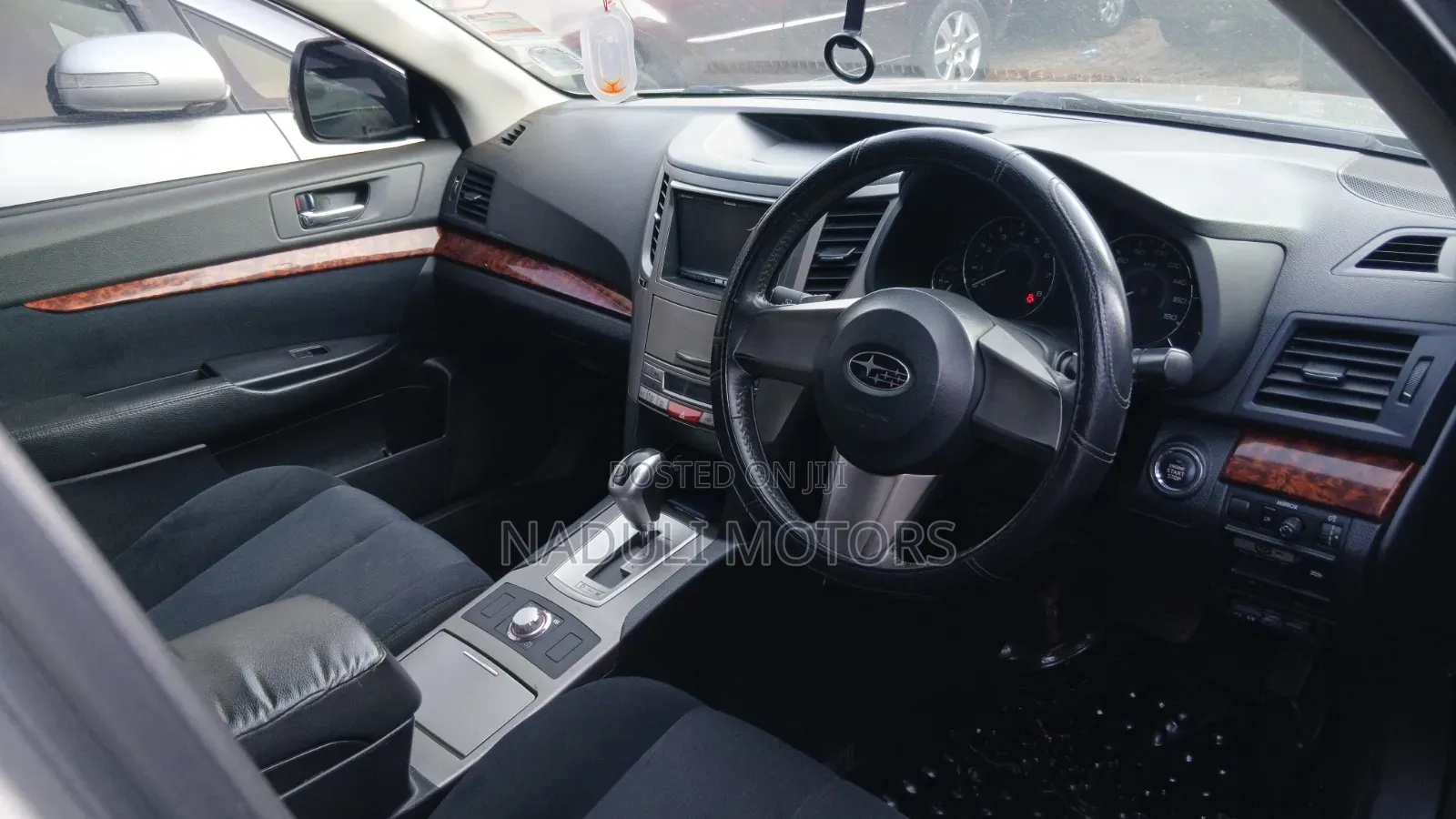 Subaru Outback 2010 Silver