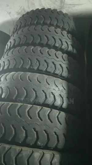 825r16 Used Mudgrip Fuso Tyres