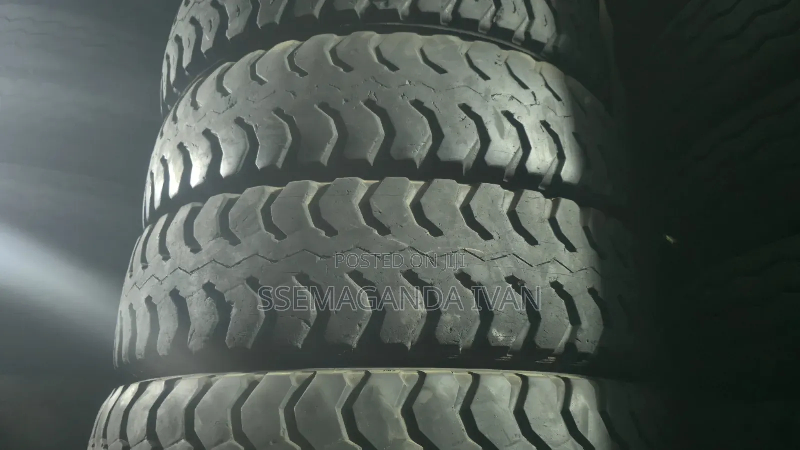 825r16 Used Mudgrip Fuso Tyres