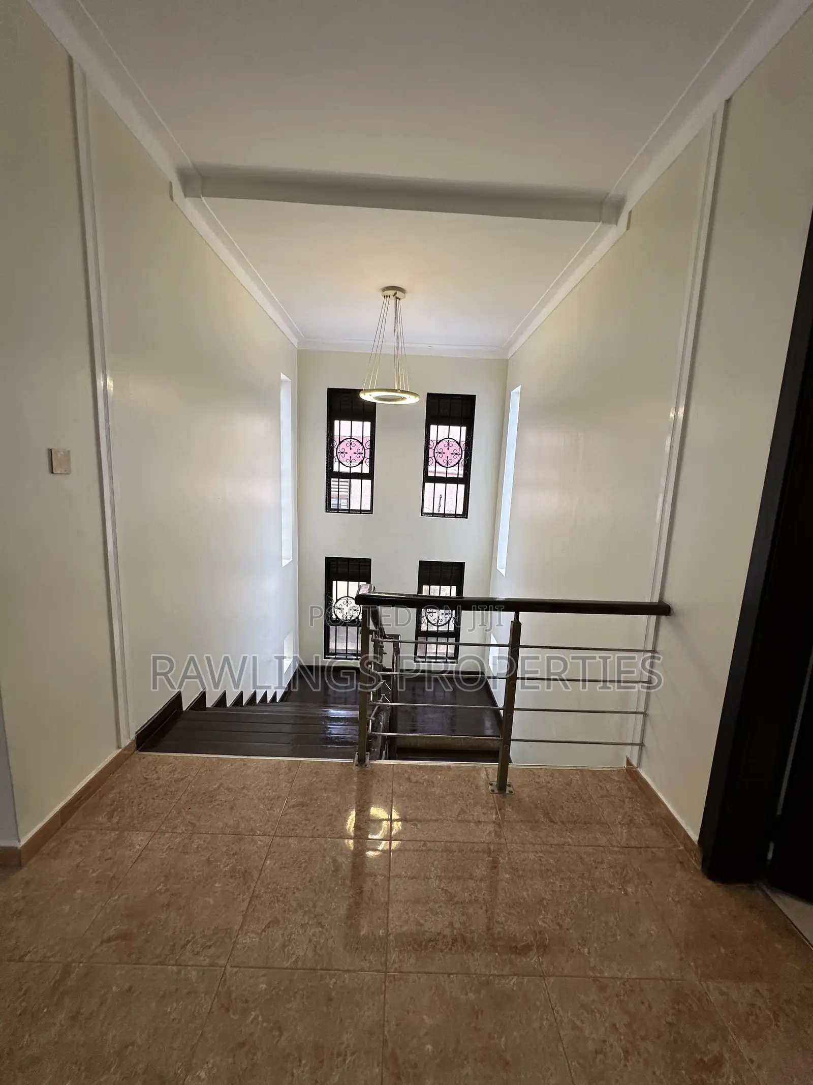 4bdrm Townhouse / Terrace in Canaan Estate, Makindye for rent