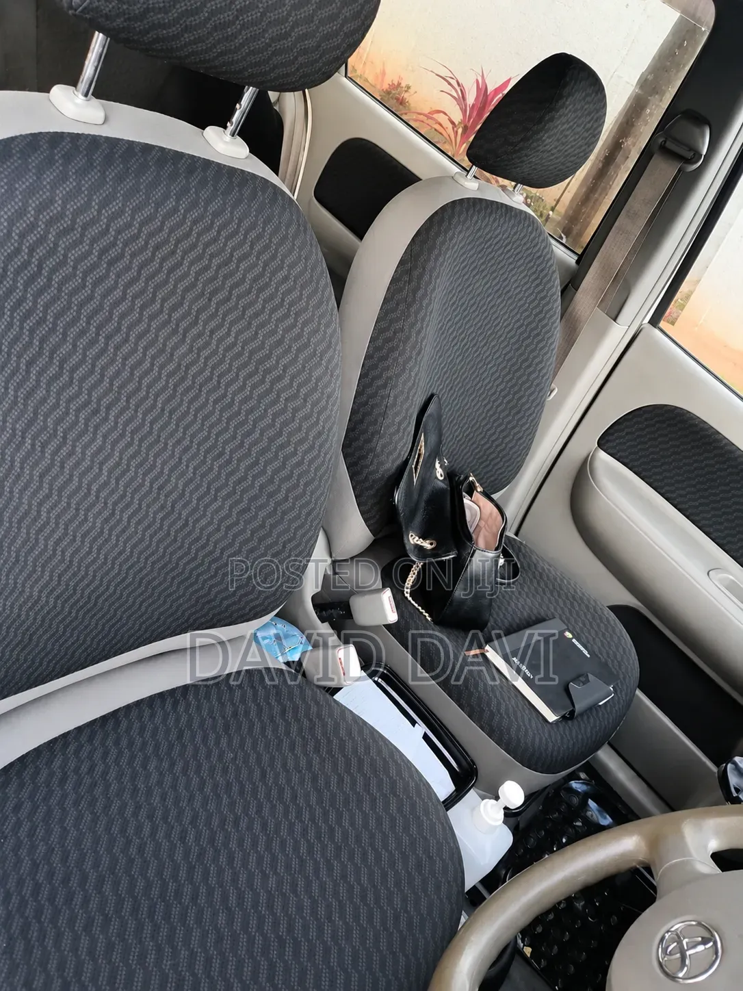 Toyota Sienta 2009 Pearl