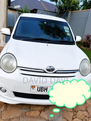 Toyota Sienta 2009 Pearl