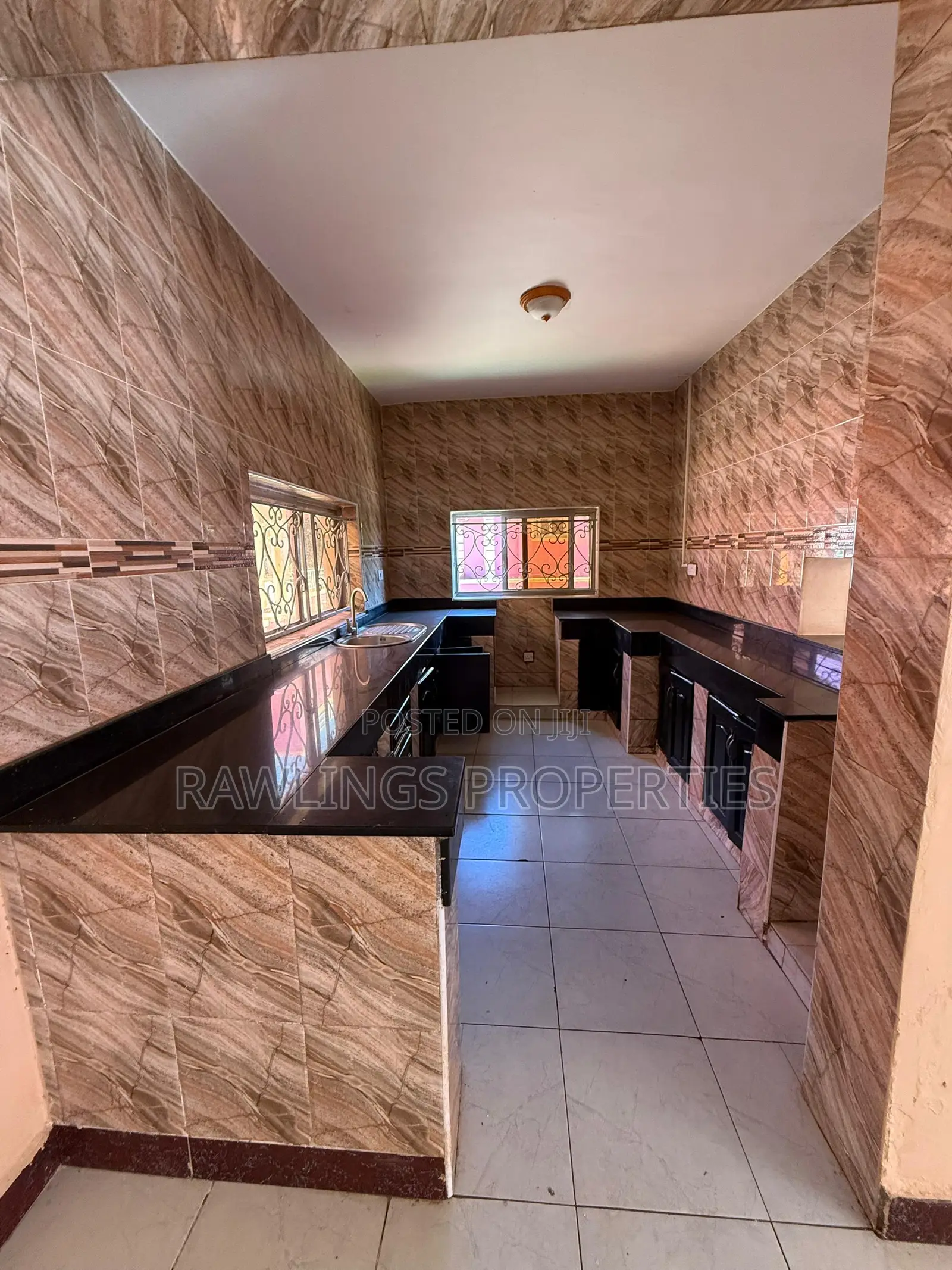 3bdrm Duplex in Bwebajja, Ssisa for rent