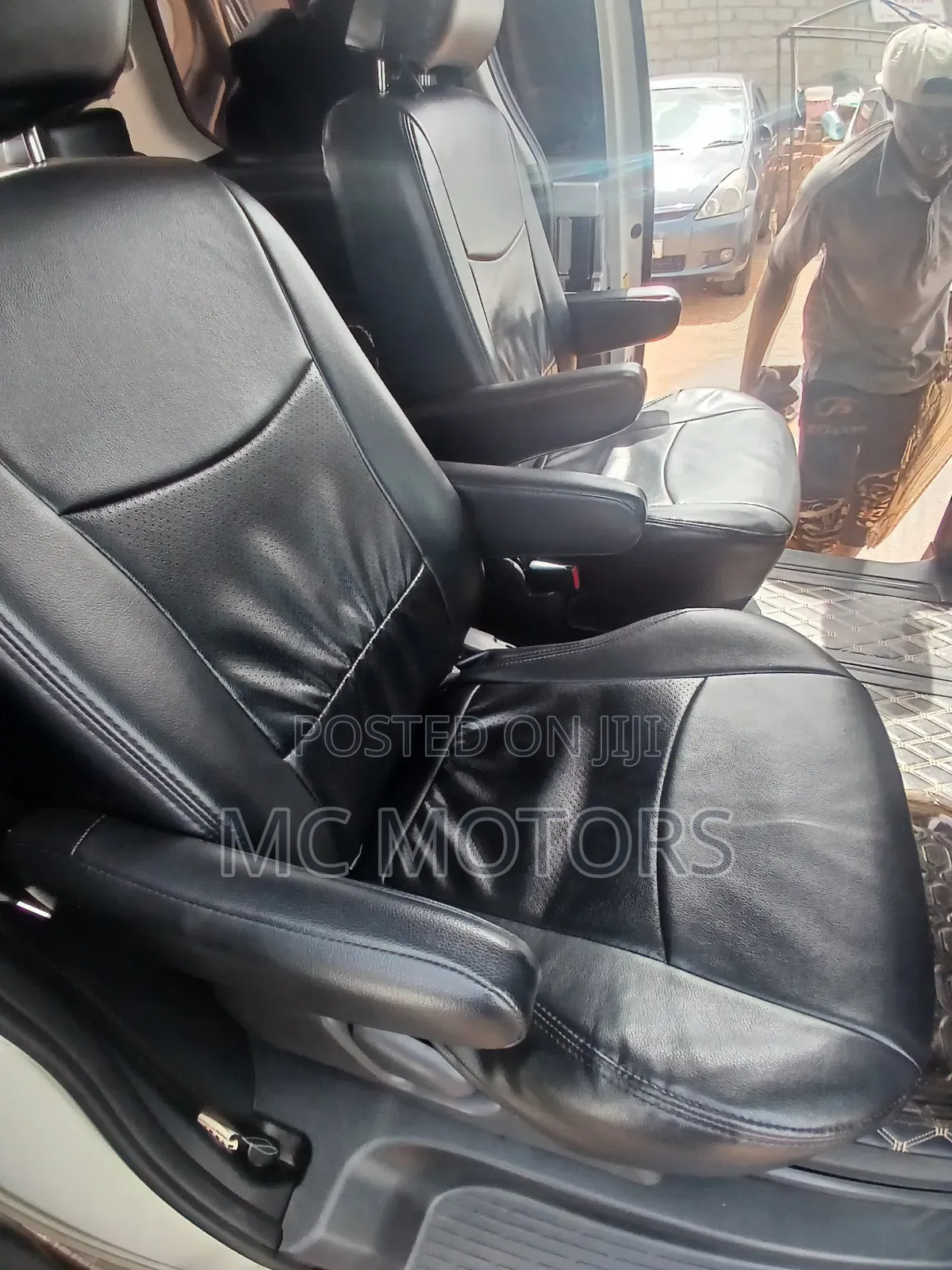 Toyota Noah 2011 White