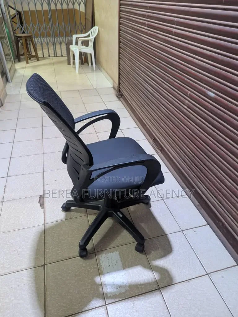 Mesh and Leather Adjustable Simple Office Chair