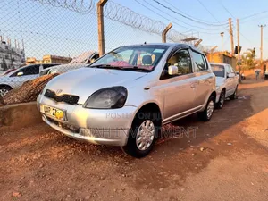 Toyota Vitz 2004 Pink