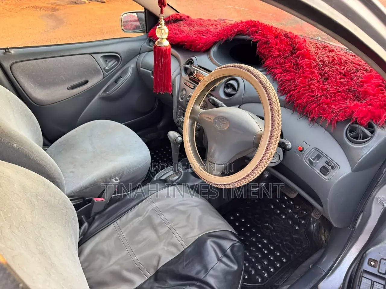 Toyota Vitz 2004 Pink