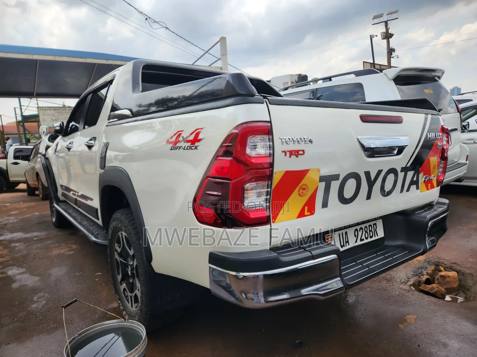 Toyota Hilux 2018 White