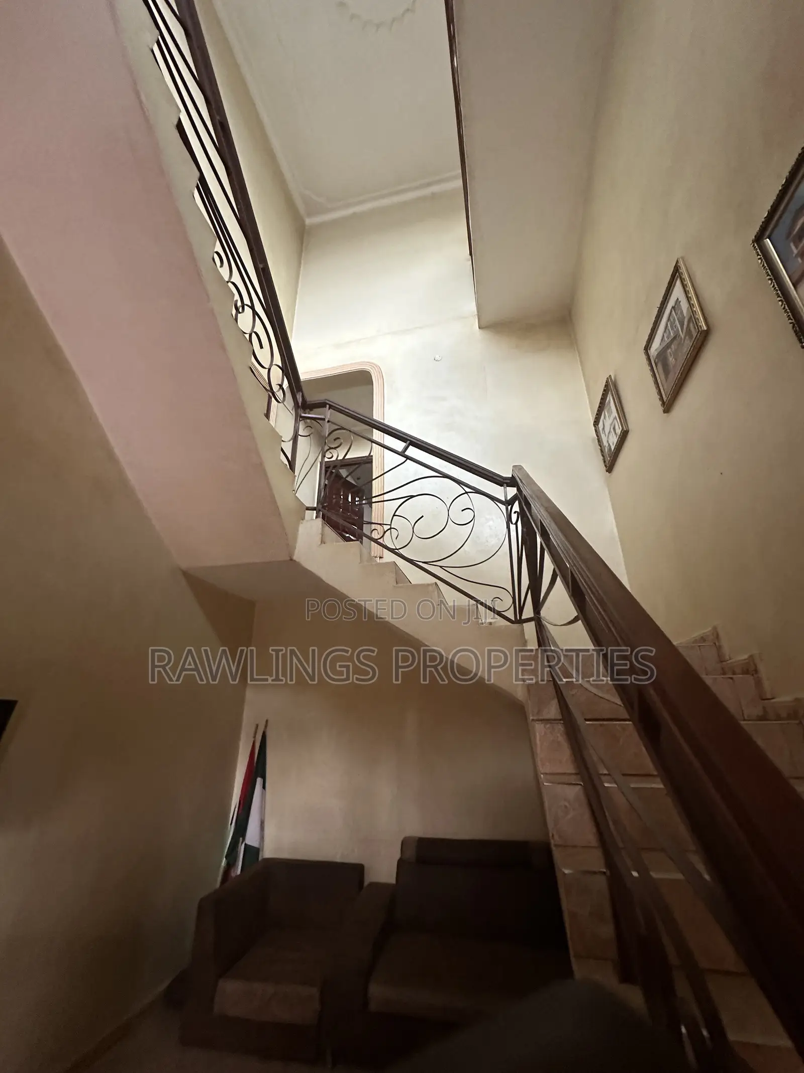 5bdrm Duplex in Bunamwaya, Rubaga for sale