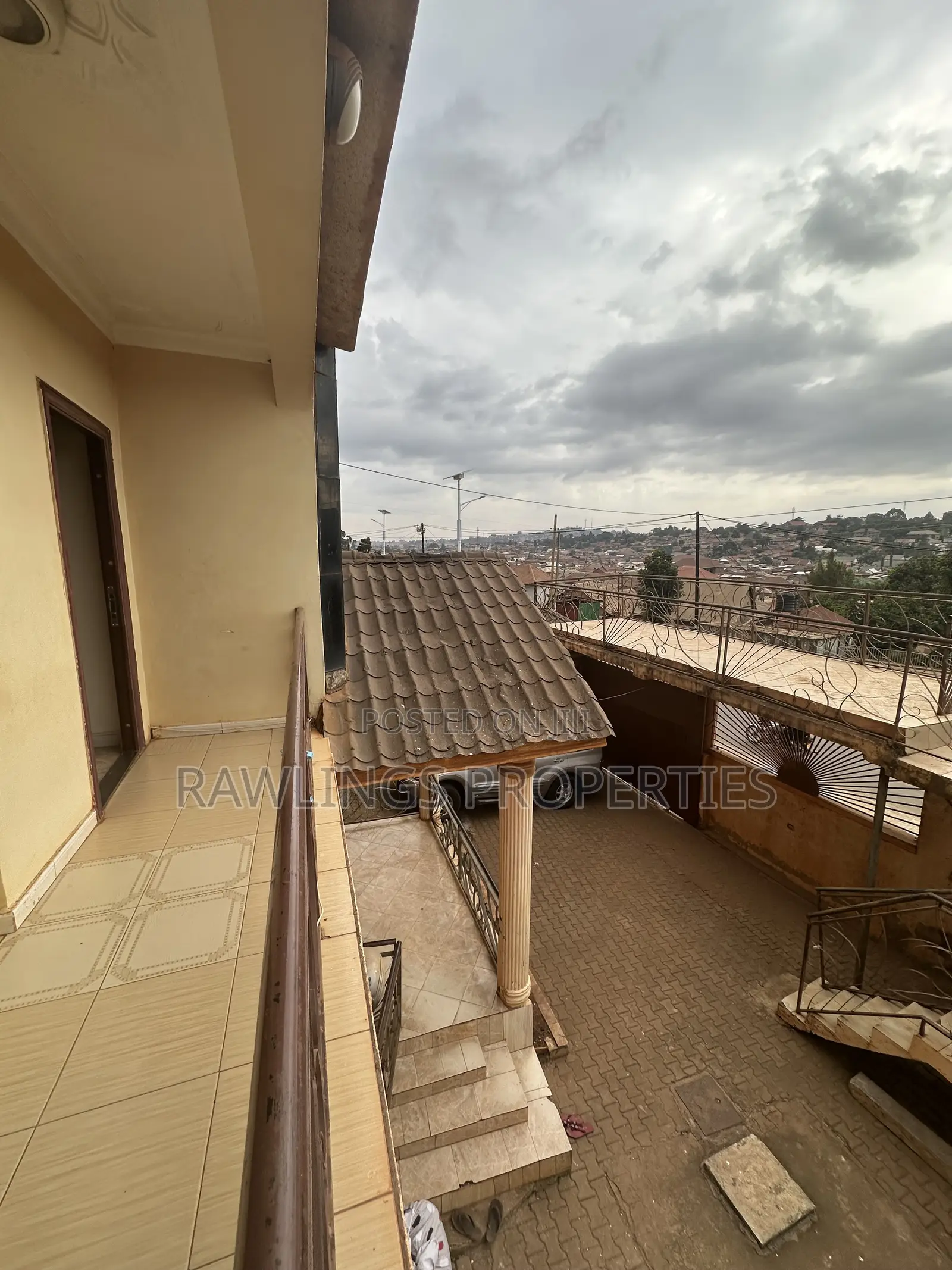 5bdrm Duplex in Bunamwaya, Rubaga for sale