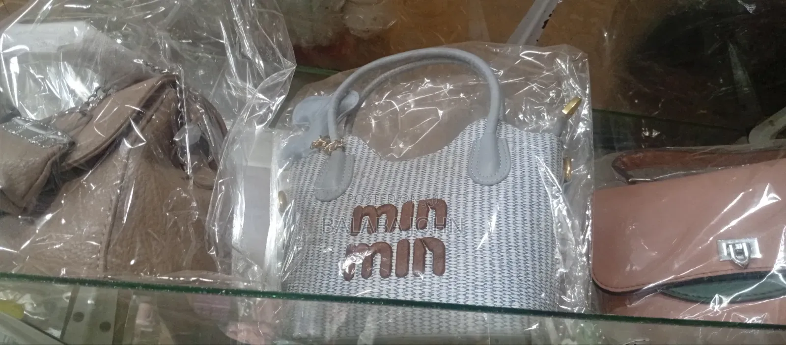 Ladies Bags for Both Parties and Outings