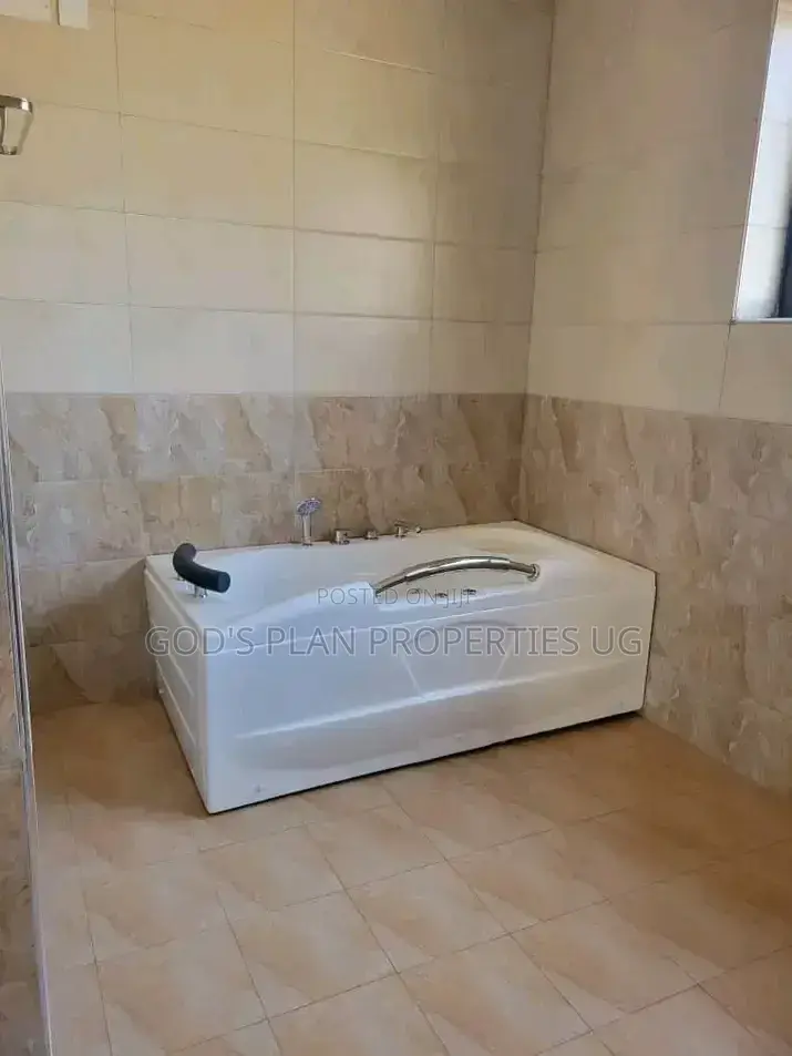 3bdrm Apartment in Naguru Estate, Nakawa for rent