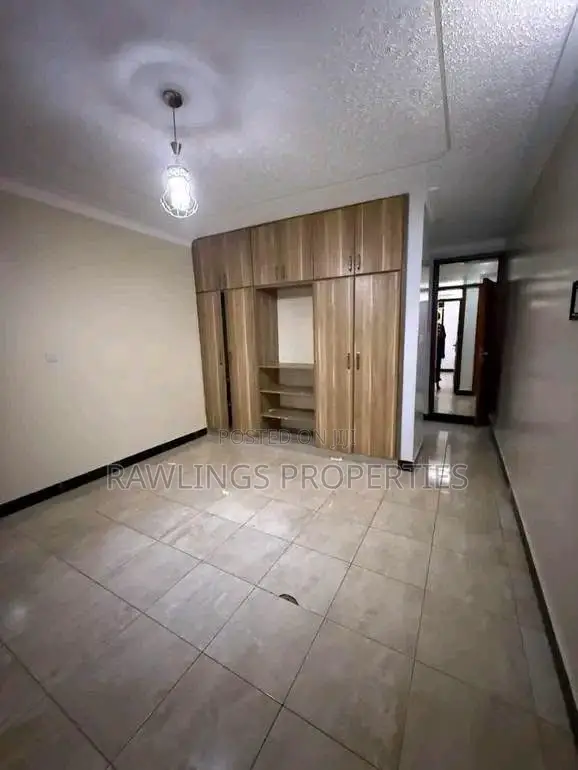 3bdrm Apartment in Martyrs Shrines, Makindye for rent