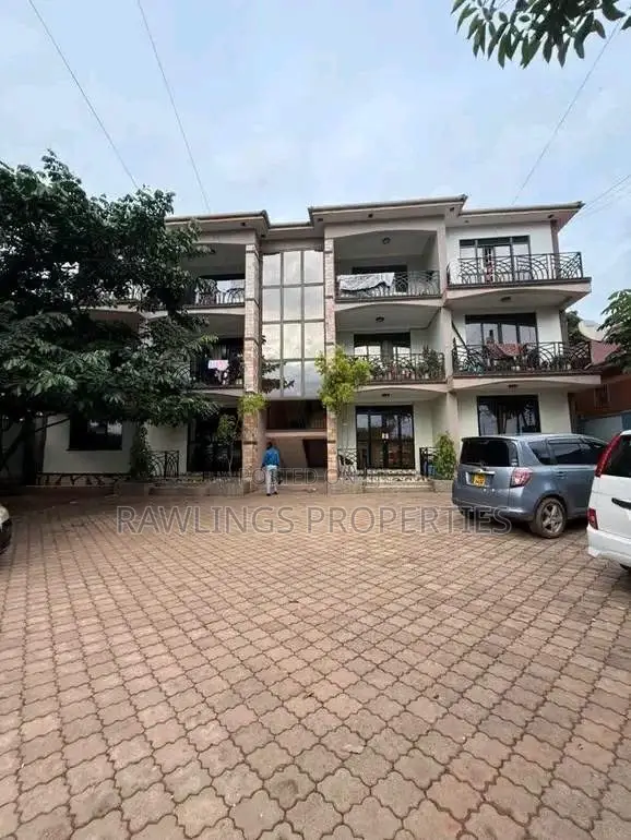 3bdrm Apartment in Martyrs Shrines, Makindye for rent