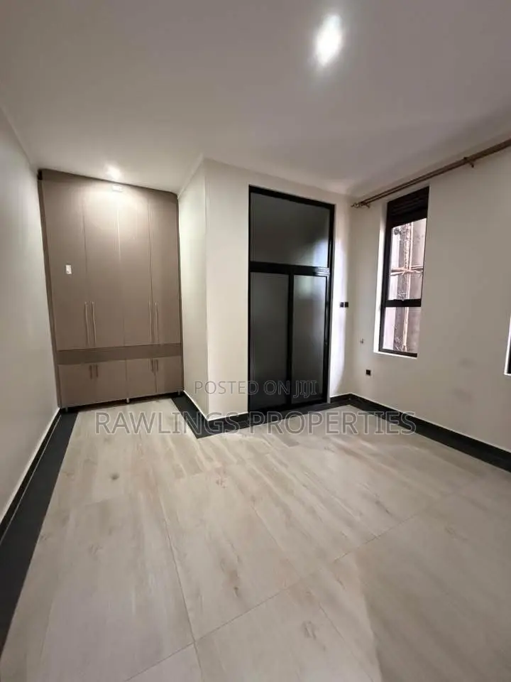 3bdrm Apartment in Kalungu, Makindye for rent