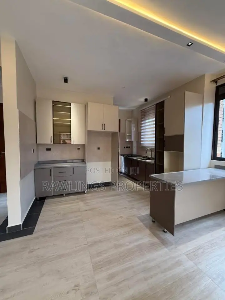 3bdrm Apartment in Kalungu, Makindye for rent