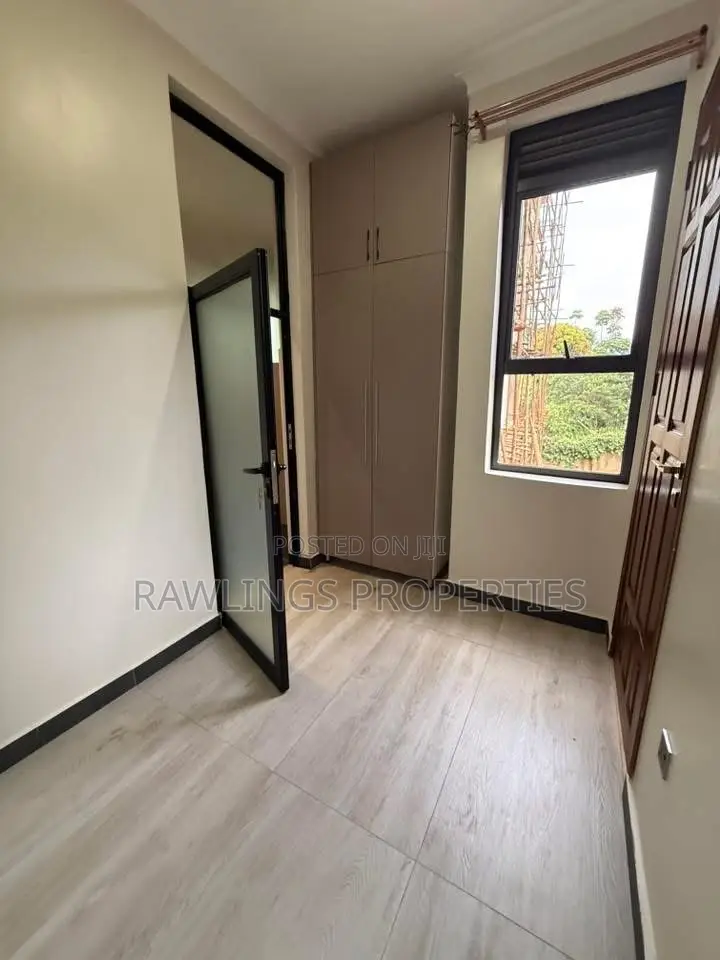 3bdrm Apartment in Kalungu, Makindye for rent
