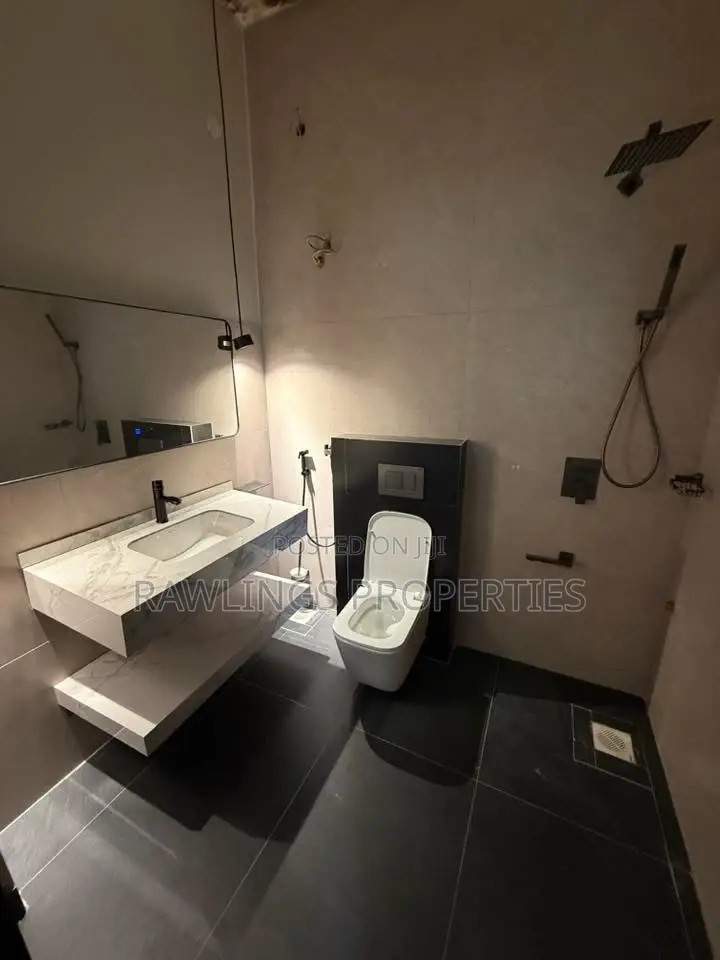 3bdrm Apartment in Kalungu, Makindye for rent