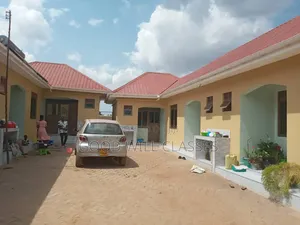 1bdrm Bungalow in Kira, Central Division for rent