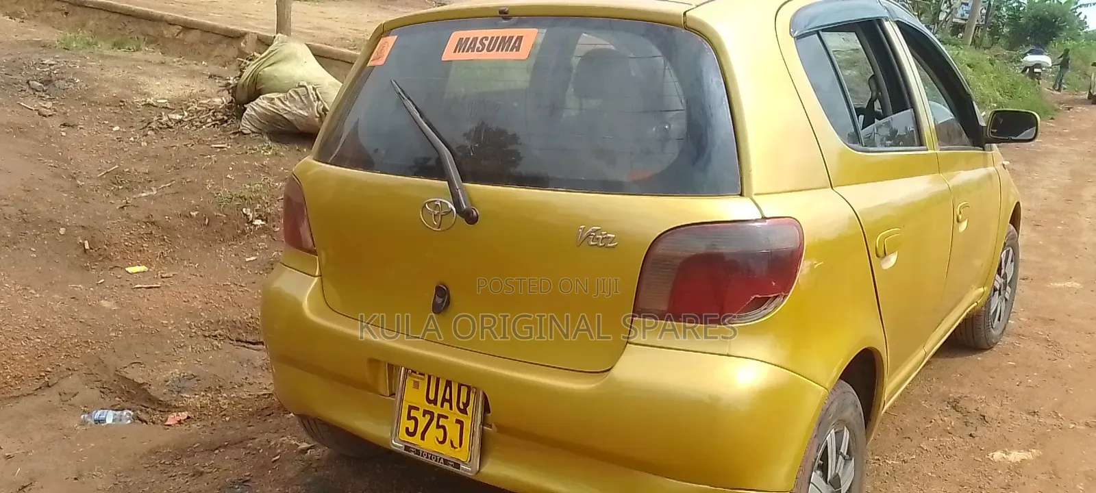 Toyota Vitz 2000 Gold