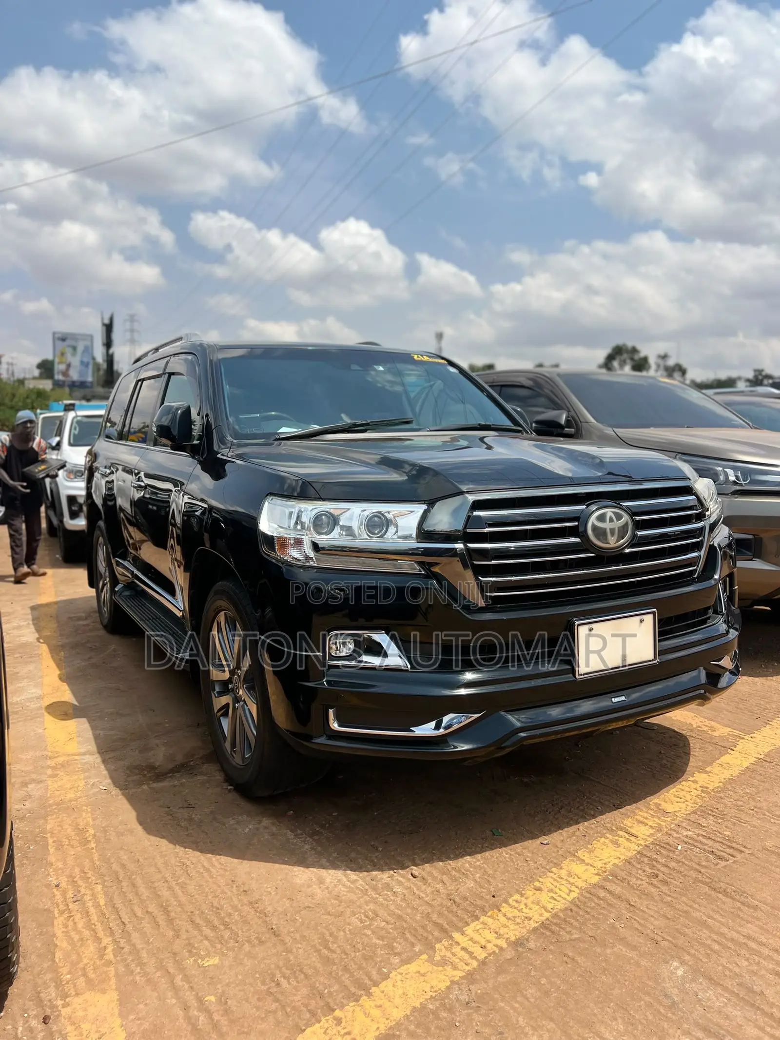 Toyota Land Cruiser 4.6 V8 ZX 2017 Black