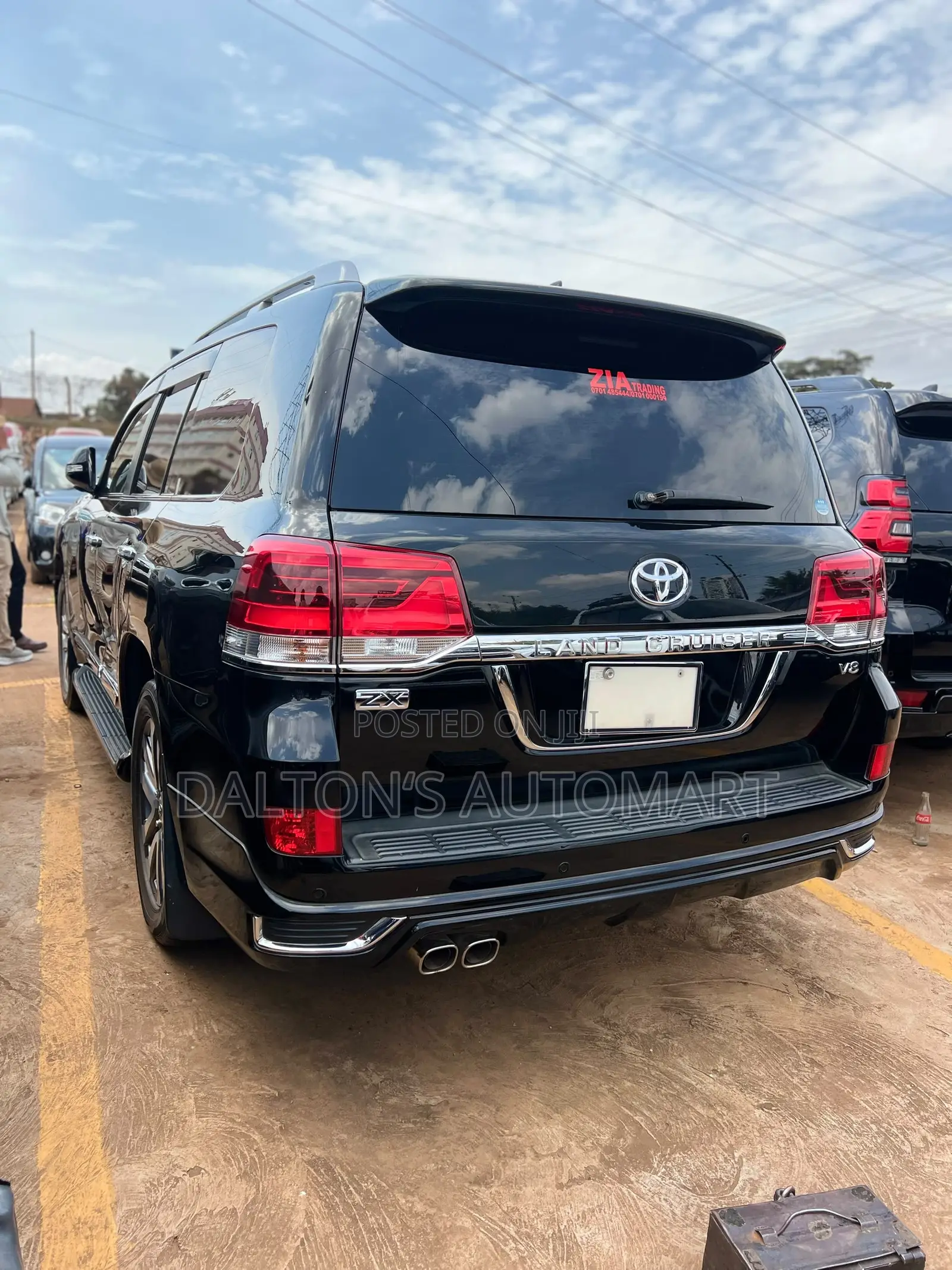 Toyota Land Cruiser 4.6 V8 ZX 2017 Black