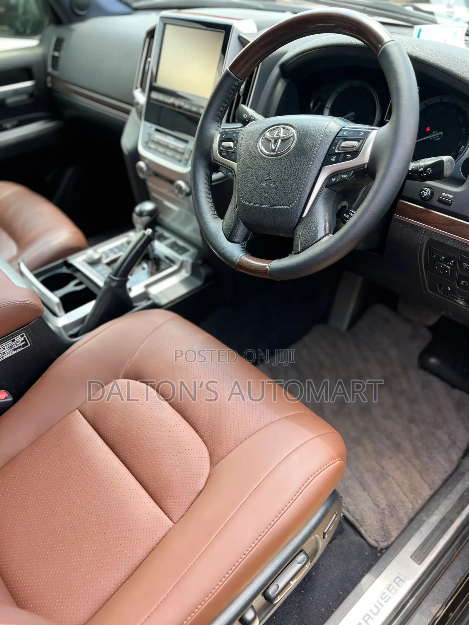 Toyota Land Cruiser 4.6 V8 ZX 2017 Black
