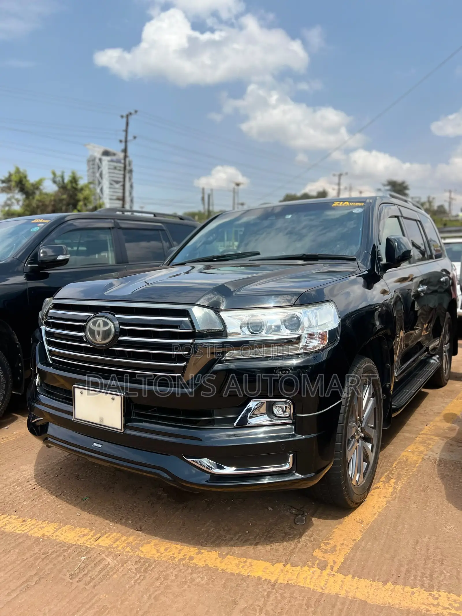 Toyota Land Cruiser 4.6 V8 ZX 2017 Black