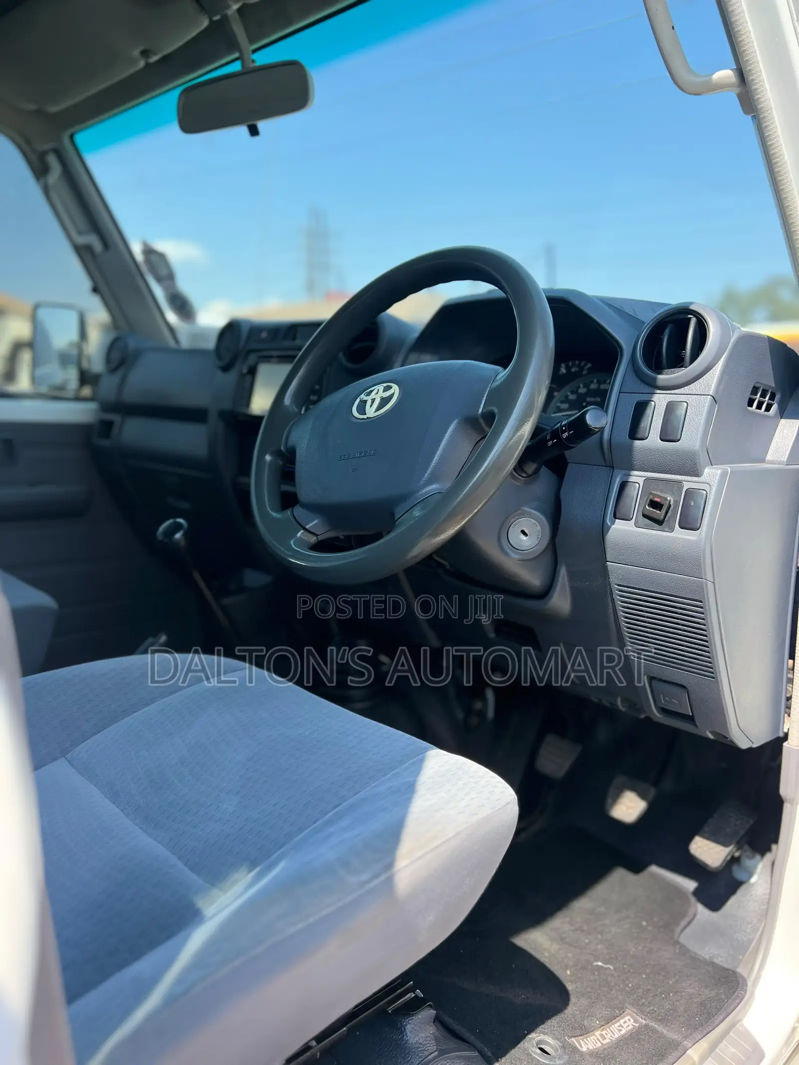 Toyota Land Cruiser 79 Series 2017 White