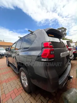 Toyota Land Cruiser Prado 2.8 2022 Gray