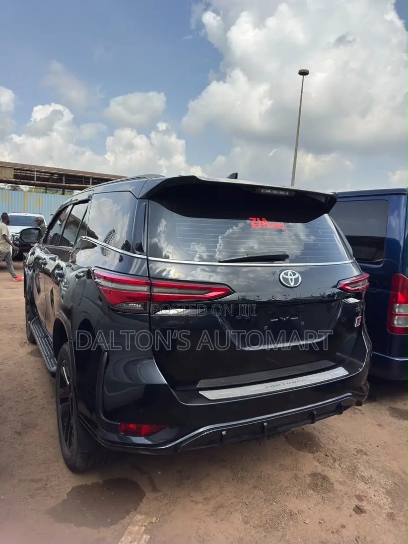Toyota Fortuner 2.8 D AWD 2021 Black