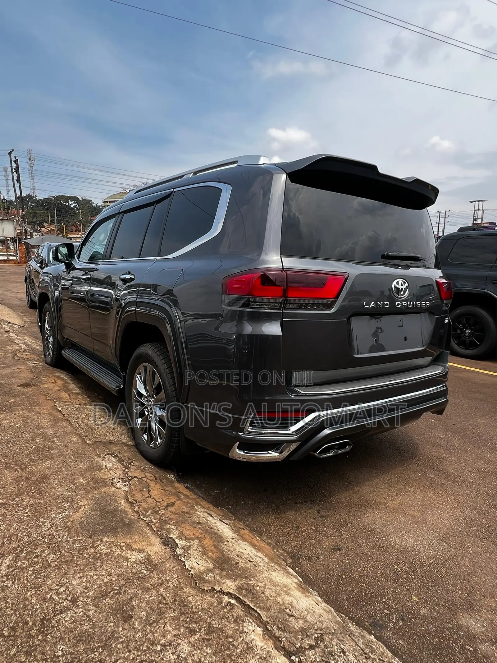 Toyota Land Cruiser LC300 2023 Gray