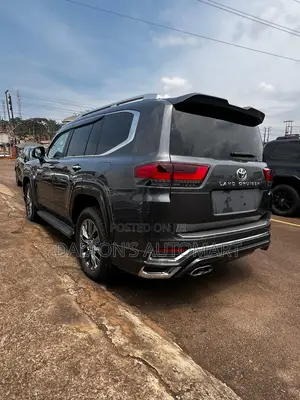Toyota Land Cruiser LC300 2023 Gray