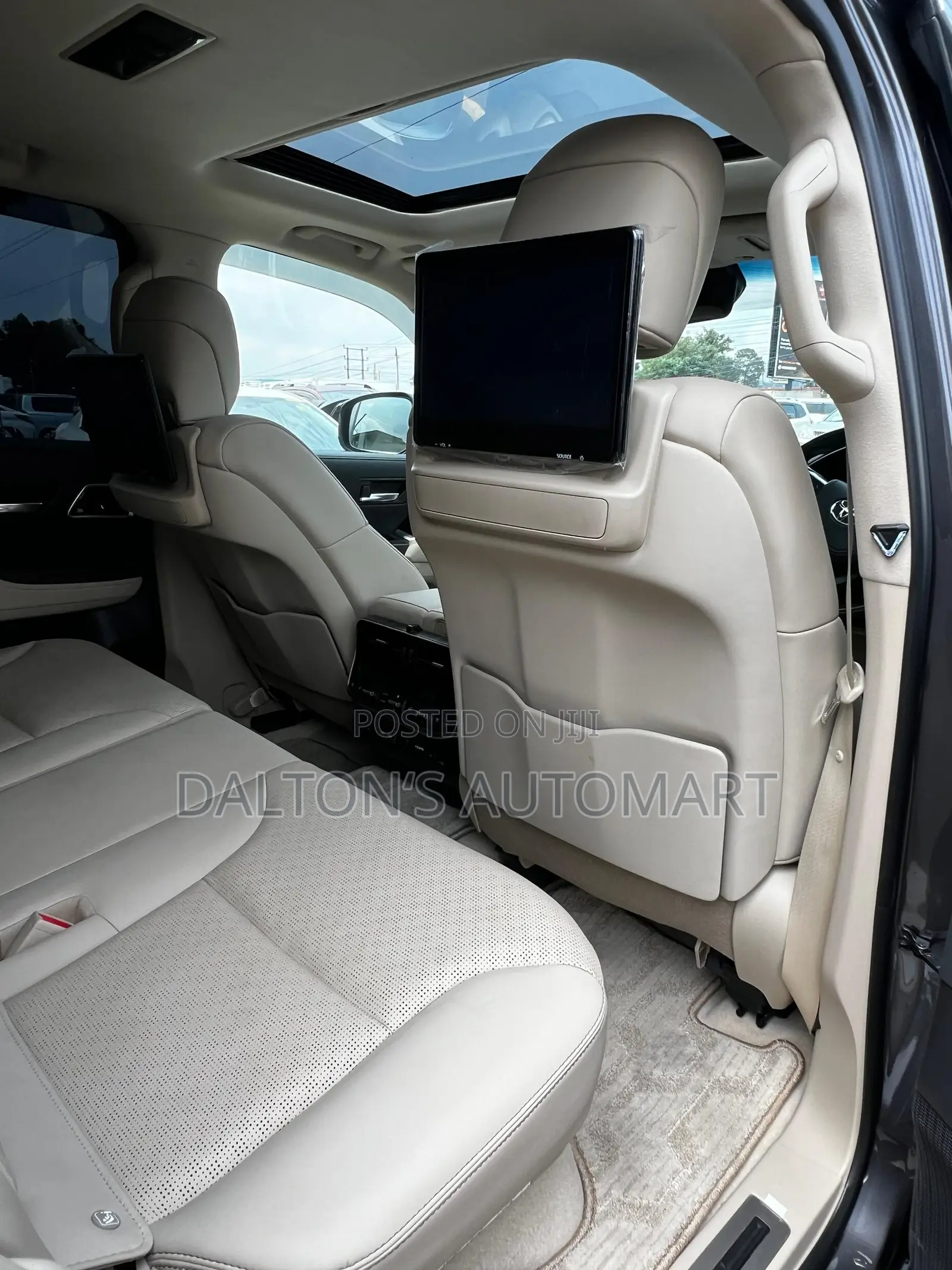 Toyota Land Cruiser LC300 2023 Gray