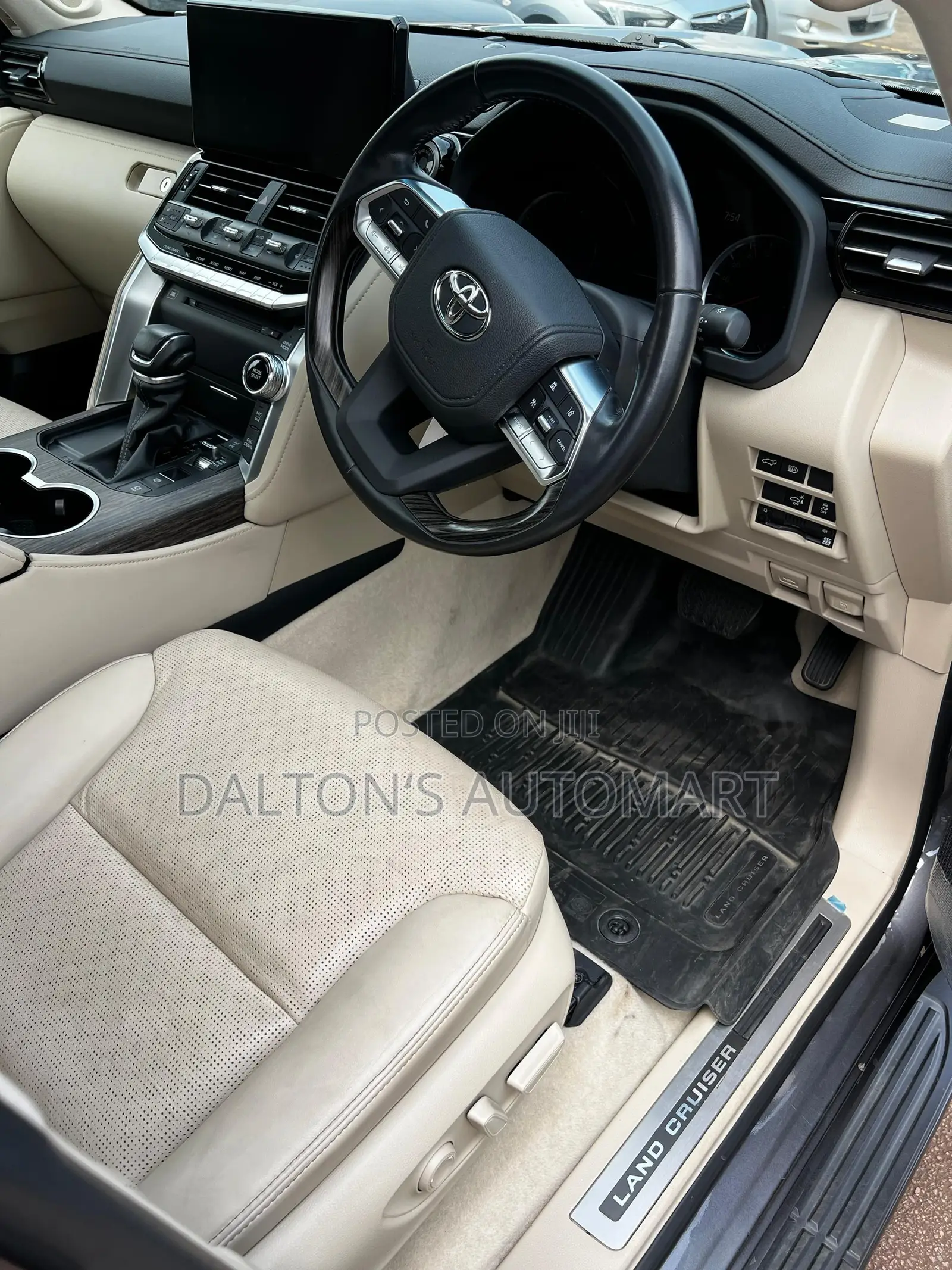 Toyota Land Cruiser LC300 2023 Gray
